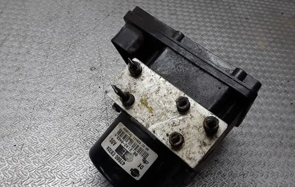 Nissan Navara D40 ABS Pump 47660EB32A