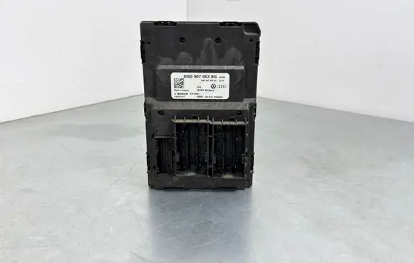 Audi A4 S4 B9 Comfort/convenience module 8W0907063BG