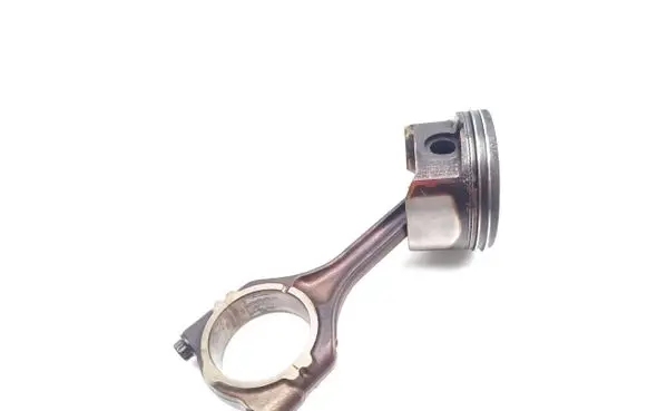 Mitsubishi Outlander Piston with connecting rod 4B11