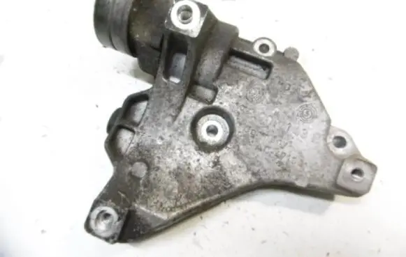 Volkswagen Golf V Engine mounting bracket 03C903143B