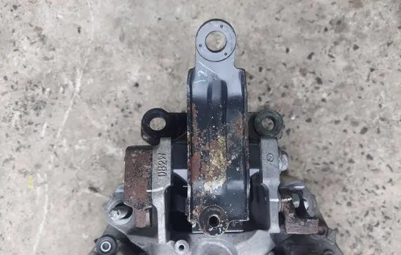 Mazda CX-3 Engine mount vacuum valve DB2W