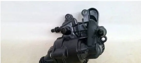 BMW 5 G30 G31 G38 Thermostat 8581627 11538581627