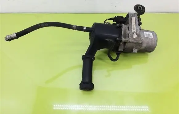Peugeot 307 Power steering pump 9649557780