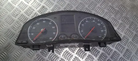 Volkswagen Golf V Speedometer (instrument cluster) 1k0920952g