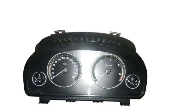 BMW 5 F10 F11 Speedometer (instrument cluster) 9249345