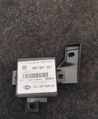 Audi TT Mk1 Light module LCM 4B0907357 080904 5LA00784500