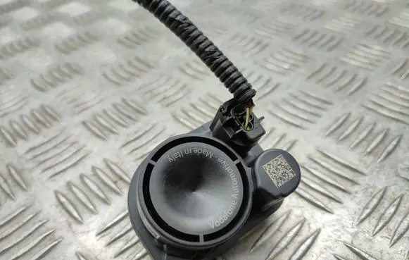 Toyota RAV 4 (XA50) Alarm system siren 8904042020