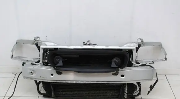 Volvo V50 Radiator support slam panel 