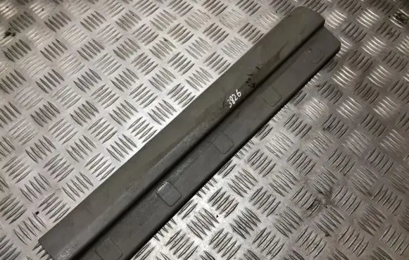 Nissan X-Trail T30 Front sill trim cover 796518h300 796518h301