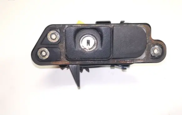 Mercedes-Benz S W220 Tailgate exterior lock 2208210751