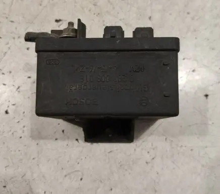 Peugeot 607 Glow plug pre-heat relay 0281003018