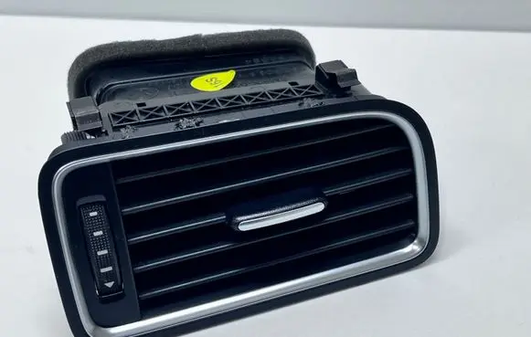 Volkswagen Jetta VI Dashboard side air vent grill/cover trim 5C6819062C