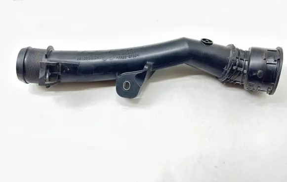 Citroen Berlingo Turbo air intake inlet pipe/hose 9810958380