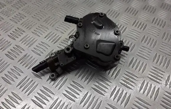 Skoda Fabia Mk2 (5J) Vacuum pump