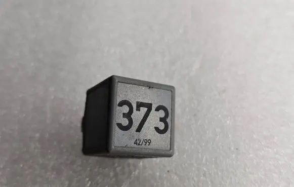 Audi A4 S4 B5 8D Other relay 8D0951253A PA66GF25