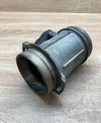 Audi A4 S4 B6 8E 8H Mass air flow meter 059906461D AFH70250