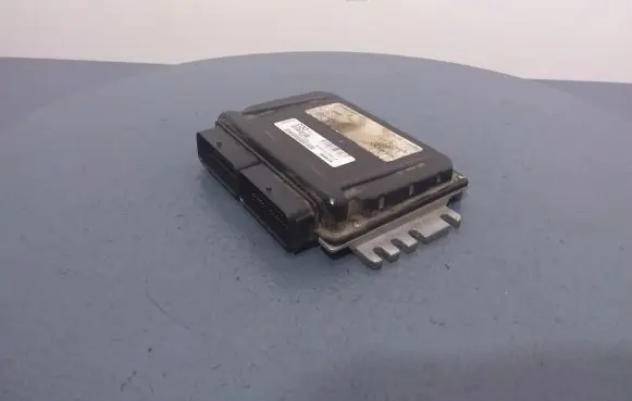 Volvo S40, V40 Engine control unit/module ECU S108212105B