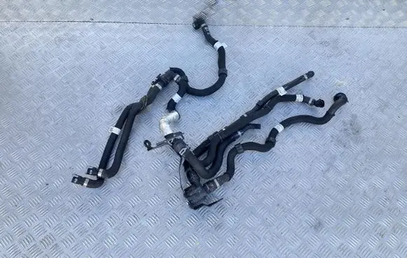 Land Rover Range Rover Evoque L551 Coolant heater control valve L8D2-8D198