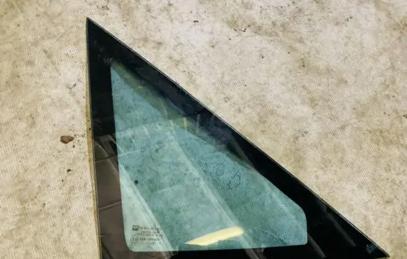 Fiat Ulysse Front triangle window/glass 