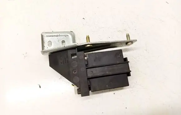 Audi A4 S4 B5 8D Other relay 8d0907701a