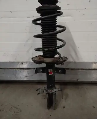 Renault Clio V Front shock absorber/damper 543023386R