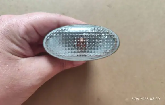 Mazda 3 II Front fender indicator light 