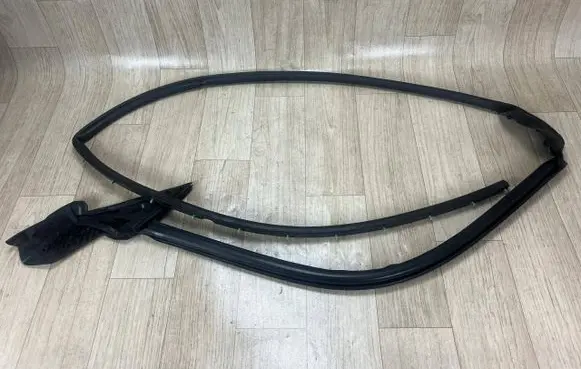 Porsche 911 992 Front door rubber seal 992837639E