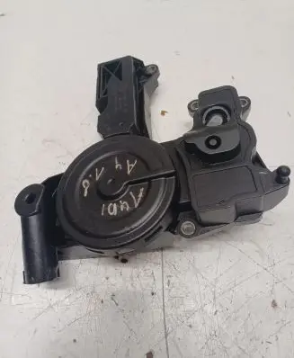 Audi A3 S3 8P Oil breather separator 06H103495A