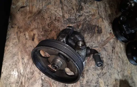 Citroen Xsara Picasso Power steering pump 9659820880 26103773QP