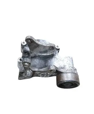Hyundai Tucson JM Power steering pump mounting bracket 
