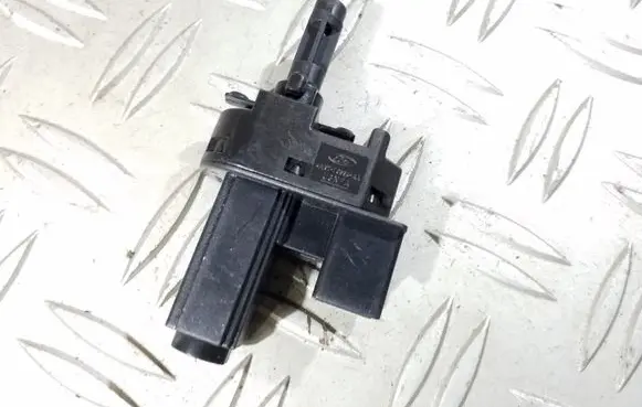 Clutch pedal sensor