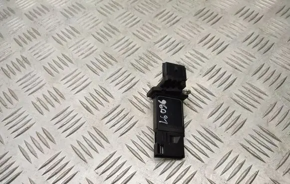 Opel Insignia B Mass air flow meter 23324767