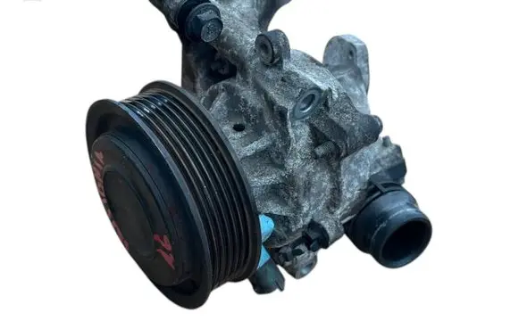 Opel Insignia A Water pump 55496778