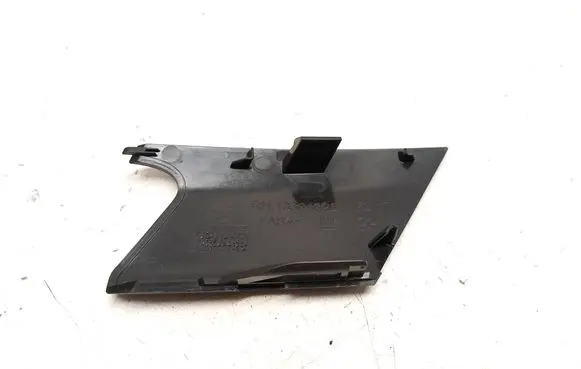 Opel Astra J Front bumper corner part panel trim 13381820