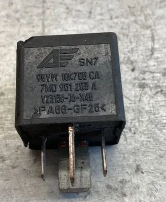 Ford Galaxy Other relay 7m0951253a