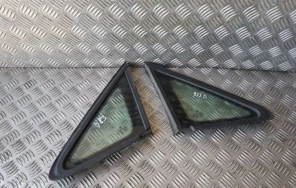 Volkswagen Caddy Front triangle window/glass 2K0845412F 2K0845411F