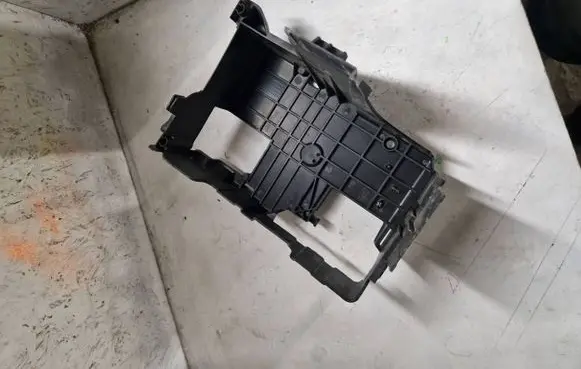 Peugeot 508 Battery box tray cover/lid 9686709280