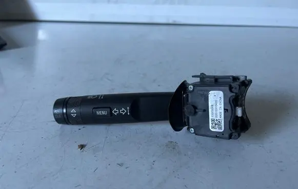 Opel Astra J Indicator stalk 13303268 00510310400