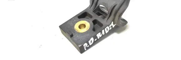 Opel Meriva B Radiator mount bracket 13262692