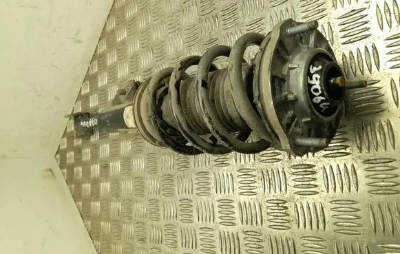 Front shock absorber with coil spring