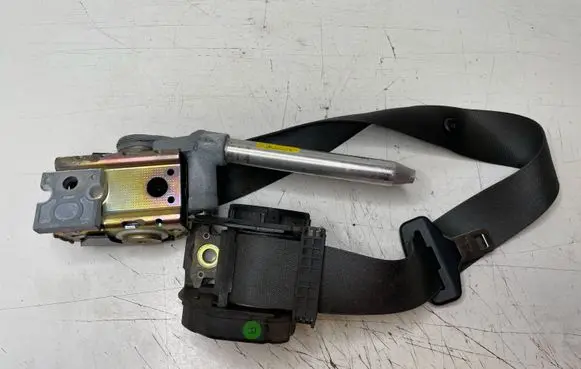 BMW 7 E65 E66 Rear seatbelt 00063774B