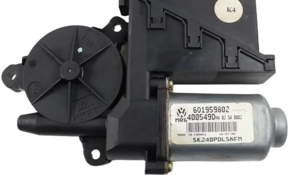 Skoda Fabia Mk1 (6Y) Front door window regulator motor 6Q1959802 SK240PDLSNFM 400549D