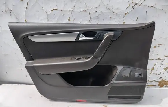 Volkswagen PASSAT B7 Front door card panel trim 3AB867011