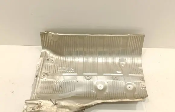 Toyota Highlander XU70 Exhaust heat shield 
