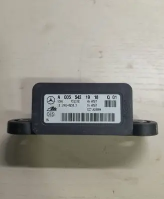 Mercedes-Benz C W204 ESP acceleration yaw rate sensor A0055421918 GD71A20AM4 10170106303
