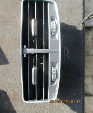 Audi A2 Dashboard side air vent grill/cover trim AUDIA84H0819203A