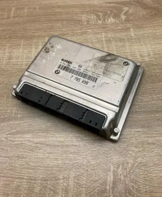 BMW 3 E46 Engine control unit/module ECU 7785098 0281001445