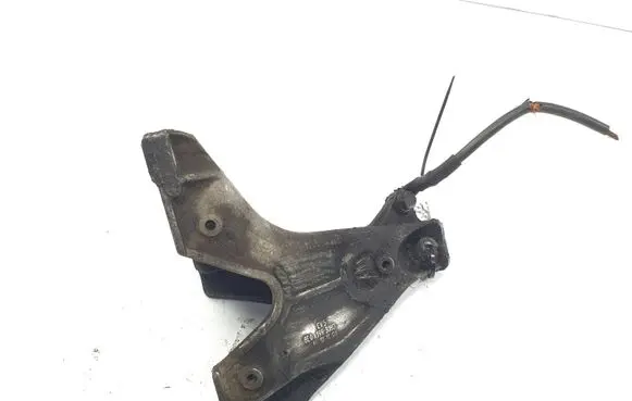 Audi A4 S4 B6 8E 8H Engine mounting bracket 8E0199308D