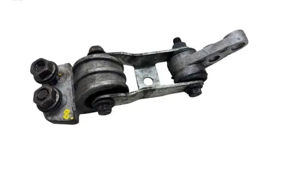 Engine mount bracket