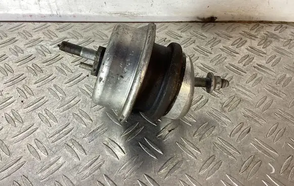 Lexus GS 250 350 300H 450H Engine mount bracket
